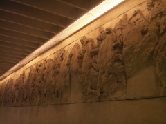 INTERNO STAZIONE DELLA METROPOLITANA DI ATENE (GRECIA)